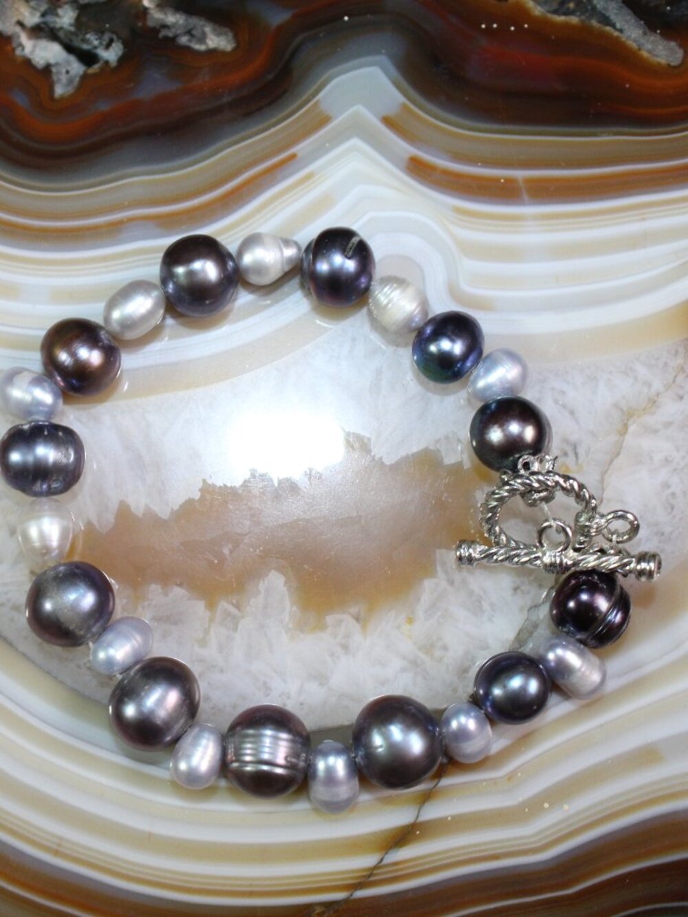 Dark Grey & White Freshwater Pearl Bracelet